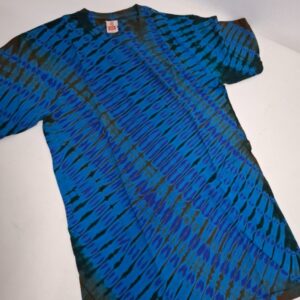 Roundneck t-shirt, tye and dye  shades of blue and green (Unisex).  Size L
